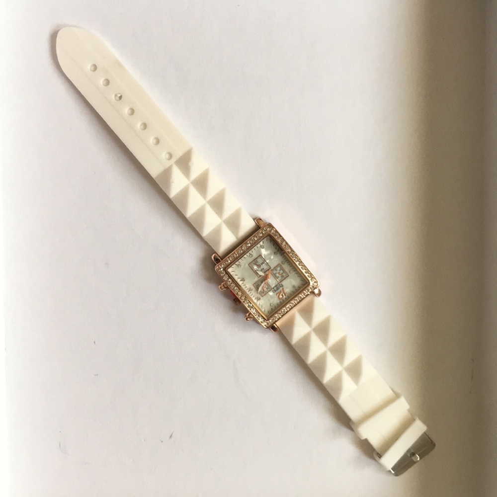 Figaro Couture Watch Rose Gold White Rubber Band